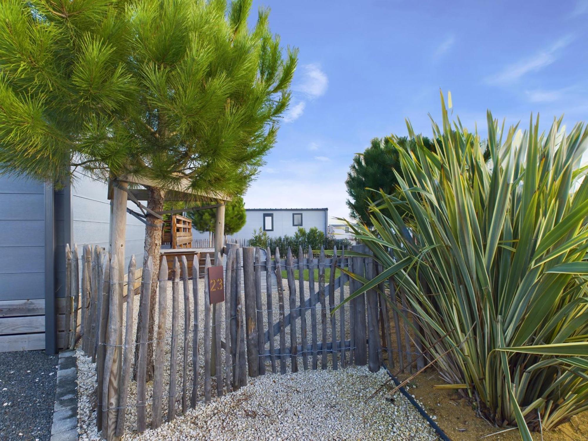 Beau Chalet Pour 4 Pers - Acces Piscine Chauffee Brétignolles-sur-Mer Esterno foto